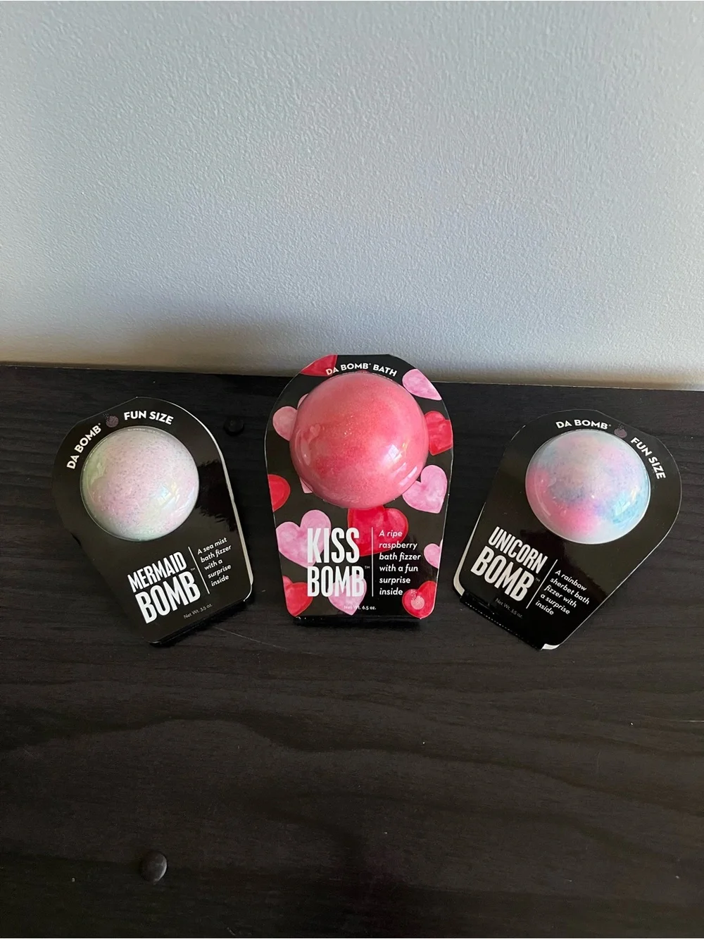 N/A kiss bomb